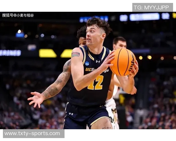 Lowe称赞三球进攻能力出众难以找到类似球员