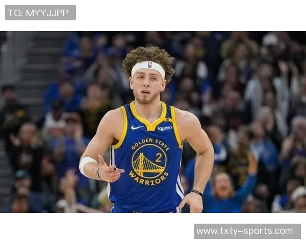 波杰姆斯基赛前与前队友维金斯重聚两人亲密拥抱温情互动 波杰姆斯基赛前与前队友维金斯重聚两人亲密拥抱温情互动